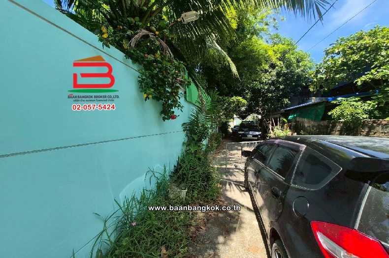 LINE_ALBUM_010813 ที่ดินถมแล้ว ซ.เพชรเกษม 68 แยก 31_251015_16