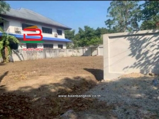 LINE_ALBUM_010813 ที่ดินถมแล้ว ซ.เพชรเกษม 68 แยก 31_251015_15