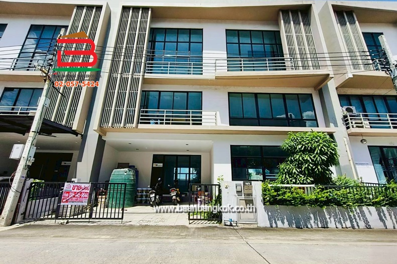โฮมออฟฟิศ Wayra Biznet Romklao-Suvarnabhumi (เวร่า บิสเน็ท ร่มเกล้า-สุวรรณภูมิ)  เนื้อที่ 46.8 ตร.ว ใกล้ท่าอากาศยานสุวรรณภูมิ ถนนรามคำแหง แขวงคลองสามประเวศ เขตลาดกระบัง
