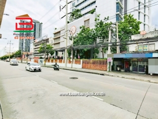 LINE_ALBUM_N.11196 อาคารพาณิชย์ติดถนนติวานนท์_251027_12