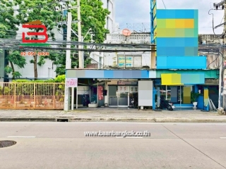 11196, อาคารพาณิชย์ 2 ชั้นครึ่ง ติวานนท์ ซอย26 เนื้อที่ 20 ตรว. (ใกล้การไฟฟ้านครหลวงเขตนนทบุรี) ถนนติวานนท์ ต.บางกระสอ อ.เมือง นนทบุรี