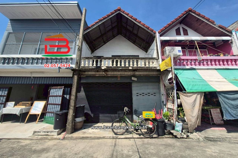 ทาวน์เฮาส์ เนื้อที่ 18 ตร.ว. หมู่บ้าน สวัสดิการ กทม (ซอยแจ้งวัฒนะ-ปากเกร็ด 28) ถนนแจ้งวัฒนะ ตำบลบางตลาด อำเภอปากเกร็ด นนทบุรี  