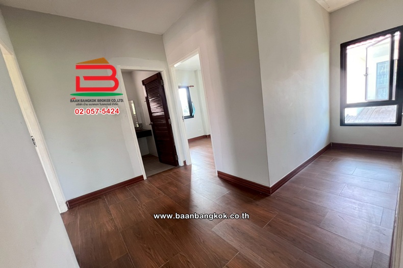 LINE_ALBUM_No. 11075 The Urban ค.15_251027_10