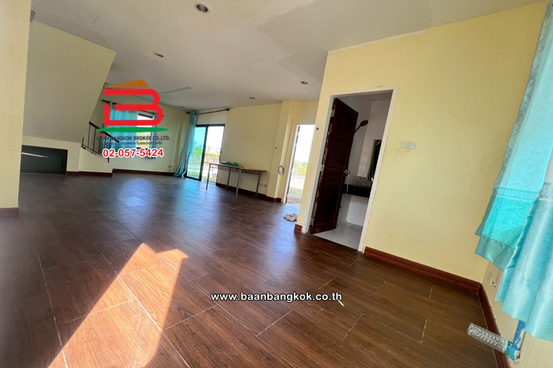 LINE_ALBUM_No. 11075 The Urban ค.15_251027_14