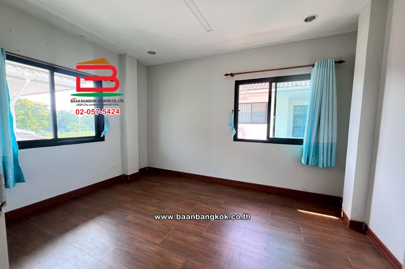 LINE_ALBUM_No. 11075 The Urban ค.15_251027_3