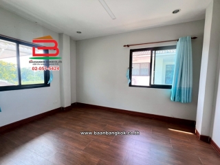 LINE_ALBUM_No. 11075 The Urban ค.15_251027_3