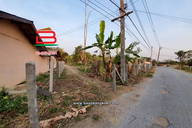 LINE_ALBUM_No.011235ที่ดินเปล่า222.4ตรว.บ้านหนองฮ่าง[ตาน]_251028_26