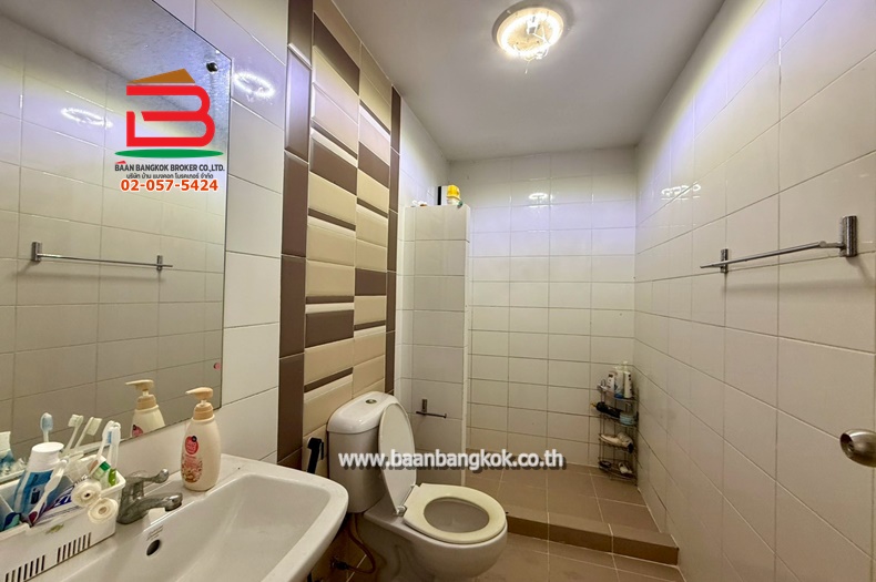 LINE_ALBUM_No. 011052 เดอะทรัสต์ทาวน์ วงแหวนลำลูกกา_251103_16