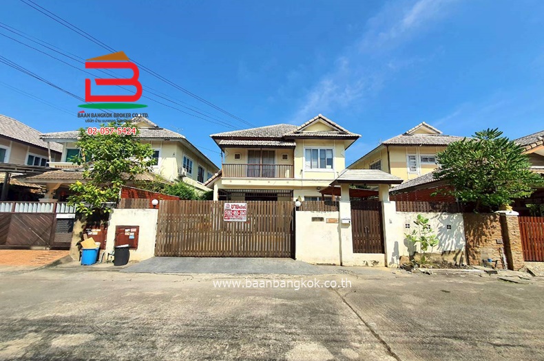 บ้านเดี่ยว โครงการ ดีสคอฟเวอรี่ บาหลีไฮ  เนื้อที่ 64 ตรว. (ใกล้ดรีมเวิลด์) ถนนลำลูกกา ตำบลลาดสวาย อำเภอลำลูกกา จังหวัดปทุมธานี