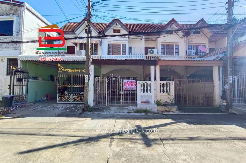 ทาวน์เฮ้าส์ หมู่บ้านสินธานี 1 (ใกล้โรงพยาบาลพญาไทนวมินทร์) เนื้อที่ 18 ตรว. แขวงนวมินทร์ เขตบึงกุ่ม 