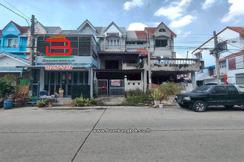 ทาวน์โฮม เนื้อที่ 23 ตร.ว. หมู่บ้านเมืองป้อมปราการ, ใกล้ตลาดสดพระสมุทรเจดีย์ ถนนสุขสวัสดิ์ ตำบลแหลมฟ้าผ่า อำเภอพระสมุทรเจดีย์ สมุทรปราการ   