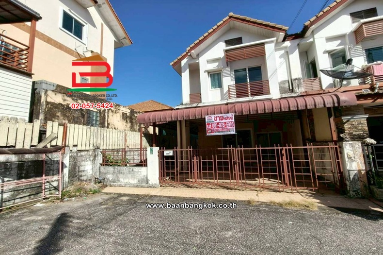 ทาวน์เฮาส์ เนื้อที่ 34 ตร.ว. หมู่บ้านบุณฑริก นิวสไตล์ ลำลูกกา-คลอง 4, ใกล้ตลาดกลางลาดสวาย ถนนลำลูกกา ตำบลลาดสวาย อำเภอลำลูกกา ปทุมธานี  