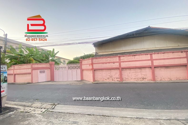 ที่ดินพร้อมบ้าน ซอยสาธุประดิษฐ์ 12 เนื้อที่ 306 ตรว. (ใกล้เซ็นทรัล พระราม 3) ถนนสาธุประดิษฐ์ แขวงทุ่งวัดดอน เขตสาทร