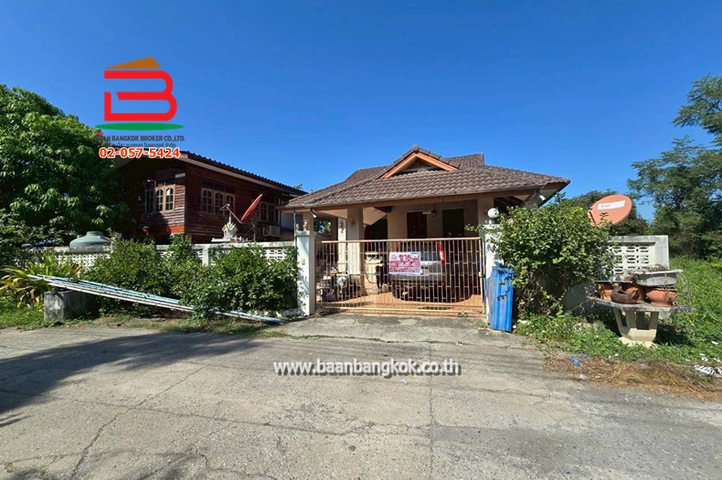 บ้านเดี่ยว ซอยเจ้าพระยา (ใกล้สถานีตำรวจประชาสำราญ) เนื้อที่ 50 ตรว. แขวงคลองสิบสอง เขตหนองจอก 