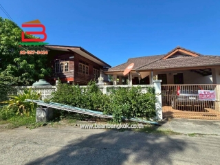 11531, บ้านเดี่ยว ซอยเจ้าพระยา (ใกล้สถานีตำรวจประชาสำราญ) เนื้อที่ 100 ตรว. แขวงคลองสิบสอง เขตหนองจอก 