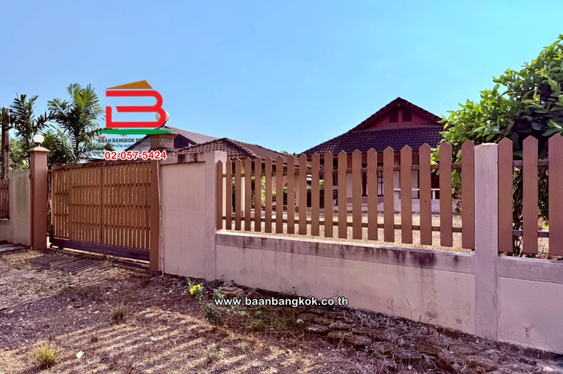 บ้านเดี่ยว (ใกล้หาดแม่พิมพ์) เนื้อที่ 213 ตรว. ตำบลชากโดน อำเภอแกลง จังหวัดระยอง 