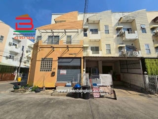 11374, ทาวน์โฮม บ้านสวนราชา เนื้อที่ 25 ตรว. กรุงเทพกรีฑา ซอย 7 แขวงหัวหมาก เขตบางกะปิ