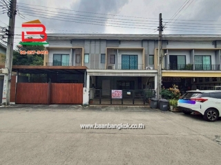 11594, ทาวน์โฮม เดอะคอนเนค 12 (รามอินทรา 65 แยก 2-2-2) เนื้อที่ 27.2 ตรว. ใกล้เพลินนารี่มอลล์ ถนนรามอินทรา แขวงท่าแร้ง เขตบางเขน