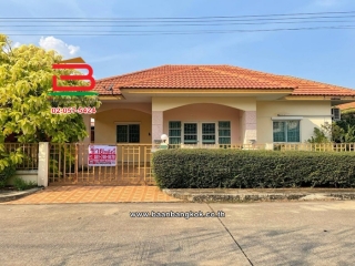 11725, บ้านเดี่ยว เนื้อที่ 52.5 ตร.ว. หมู่บ้านเพทาย เพลส ลำลูกกาคลอง 3 (ซอยเลียบคลองสาม) ถนนลำลูกกา ตำบลลาดสวาย อำเภอลำลูกกา ปทุมธานี  