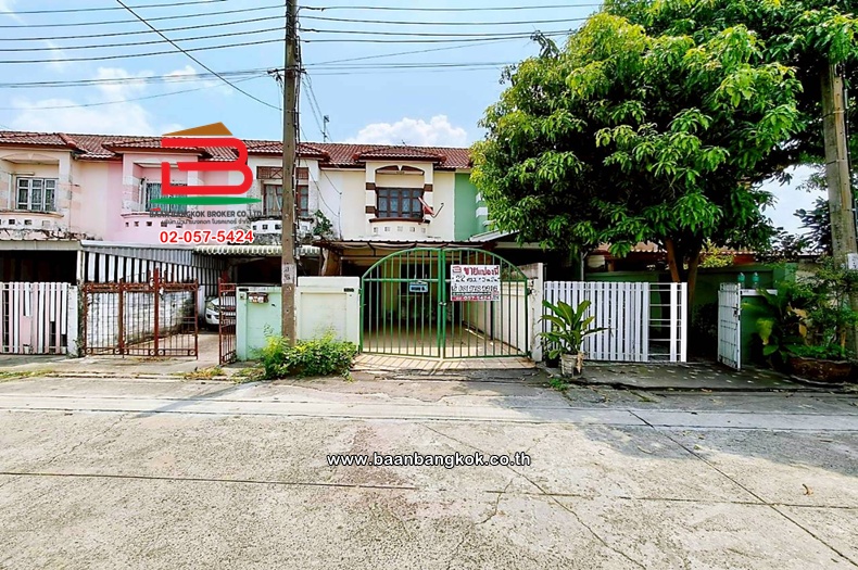 ทาวน์เฮาส์ หมู่บ้านปิยวรารมย์ 3 เนื้อที่ 22 ตร.ว. ซอยบ้านกล้วย-ไทรน้อย ถนนกาญจนาภิเษก ตำบลทวีวัฒนา อำเภอไทรน้อย นนทบุรี  