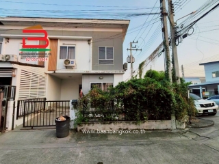 11556, ทาวน์เฮ้าส์ พฤกษา 60/1 (รังสิต-บางพูน) เนื้อที่ 26 ตรว. ตำบลบางลำพูน อำเภอเมืองปทุมธานี 