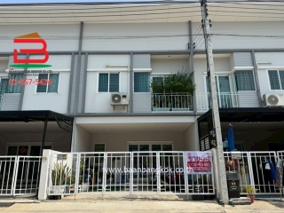 12028, ทาวน์โฮม หมู่บ้าน เดอะ มิราเคิล กาญจนาภิเษก-เอกชัย เนื้อที่ 22.1 ตรว. ใกล้โรงเรียนสารสาสน์วิเทศน์เอกชัย ถนนเอกชัย  ตำบลบางน้ำจืด อำเภอเมืองสมุทรสาคร จังหวัดสมุทรสาคร