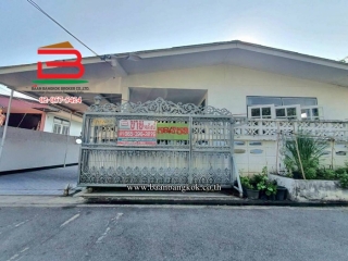 11955, บ้านเดี่ยว หมู่บ้านแสงอรุณ (รามอินทรา 68) ใกล้แฟชั่นไอส์แลนด์ เนื้อที่ 42 ตรว. แขวงคันนายาว เขตคันนายาว