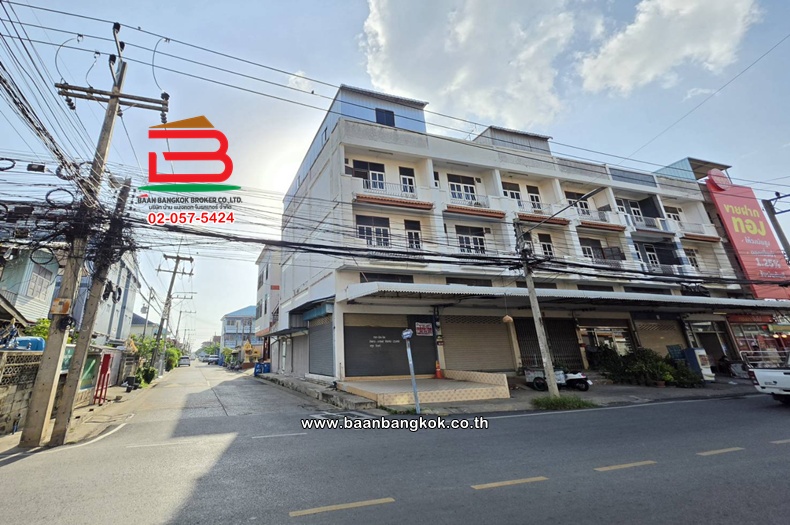 ขาย/เช่า อาคารพาณิชย์ 4 ชั้น เนื้อที่ 28.2 ตร.ว. ซอยเปียร์นนท์, ซอยทหารบก 1 ถนนลำลูกกา ตำบลคูคต อำเภอลำลูกกา ปทุมธานี   