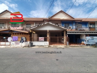 12240, ทาวน์เฮาส์ หมู่บ้านพฤกษา 36 พนาลี เนื้อที่ 18 ตรว. ตรงข้ามหมูบ้านการ์เด้น ลากูน่า อ่อนนุช-สุวรรณภูมิ ตำบลคลองหลวงเพ่ง อำเภอเมืองฉะเชิงเทรา จังหวัดฉะเชิงเทรา