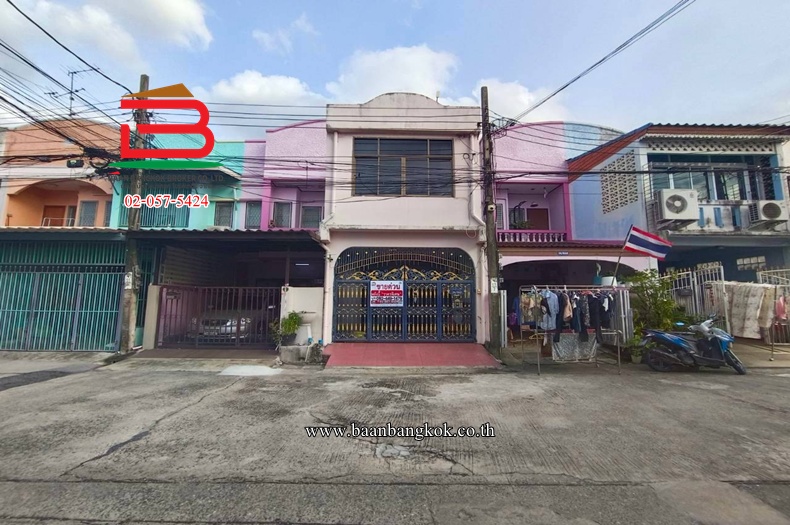 ทาวน์เฮาส์ 2 ชั้น เนื้อที่ 21 ตร.ว. หมู่บ้านสินธานี 1 (ซอยนวมินทร์ 93) ถนนนวมินทร์ แขวงนวมินทร์ เขตบึงกุ่ม    