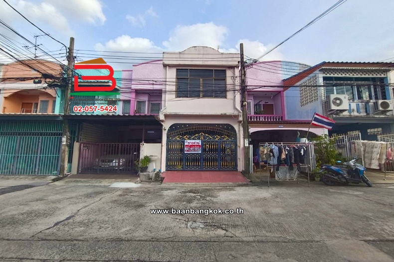 ทาวน์เฮาส์ 2 ชั้น เนื้อที่ 21 ตร.ว. หมู่บ้านสินธานี 1 (ซอยนวมินทร์ 93) ถนนนวมินทร์ แขวงนวมินทร์ เขตบึงกุ่ม    