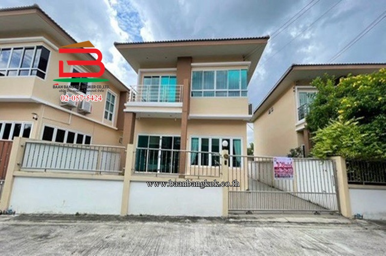 บ้านเดี่ยว หมู่บ้านพรหมศิริ เนื้อที่ 48.1 ตรว. ซอยเพชรเกษม 77 แยก 3-2 แขวงหนองค้างพลู เขตหนองแขม