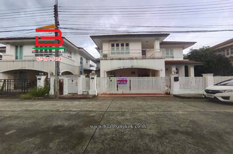 บ้านเดี่ยว หมู่บ้านภัสสร 1 เนื้อที่ 56.2 ตรว. ถนนรามอินทรา  แขวงคลองสาม เขตคลองหลวง จังหวัดปทุมธานี