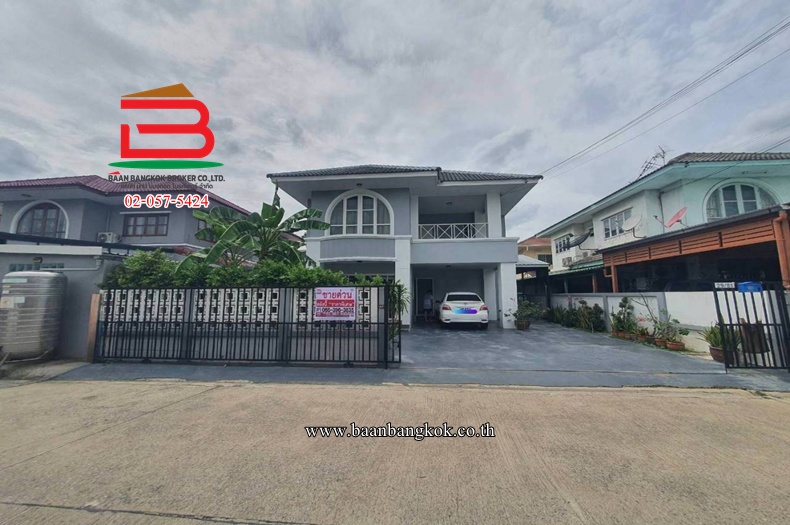 บ้านเดี่ยว พาร์ควิลเลจ บางบัวทอง ซอยลำโพ 17 เนื้อที่ 58.8 ตรว. (ใกล้โรงเรียนสารสาสน์วิเทศบางบัวทอง) ตำบลลำโพ อำเภอบางบัวทอง จังหวัดนนทบุรี