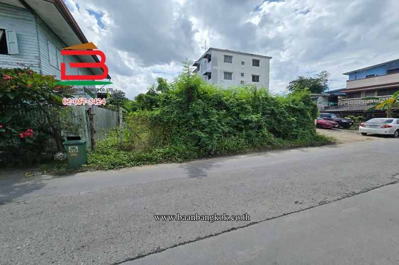 ที่ดินเปล่า คลองกุ่มนิเวศน์ (เสรีไทย ซอย 43 แยก 2) เนื้อที่ 51 ตรว. ใกล้แฟชั่นไอส์แลนด์ แขวงคลองกุ่ม เขตบึงกุ่ม 