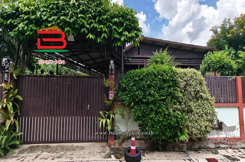 ที่ดินพร้อมสิ่งปลูกสร้าง ซอยรามอินทรา 42 แยก 8 เนื้อที่ 400 ตรว. (ใกล้แฟชั่นไอส์แลนด์) แขวงนวลจันทร์ เขตบึงกุ่ม
