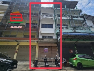 12136, อาคารพาณิชย์ 3.5 ชั้น (ขายตามสภาพ) เนื้อที่ 28 ตร.ว. มั่งมี เทียนทะเล ซอยสะแกงาม 35/3 แยก 6 ถนนสะแกงาม แขวงแสมดำ เขตบางขุนเทียน  