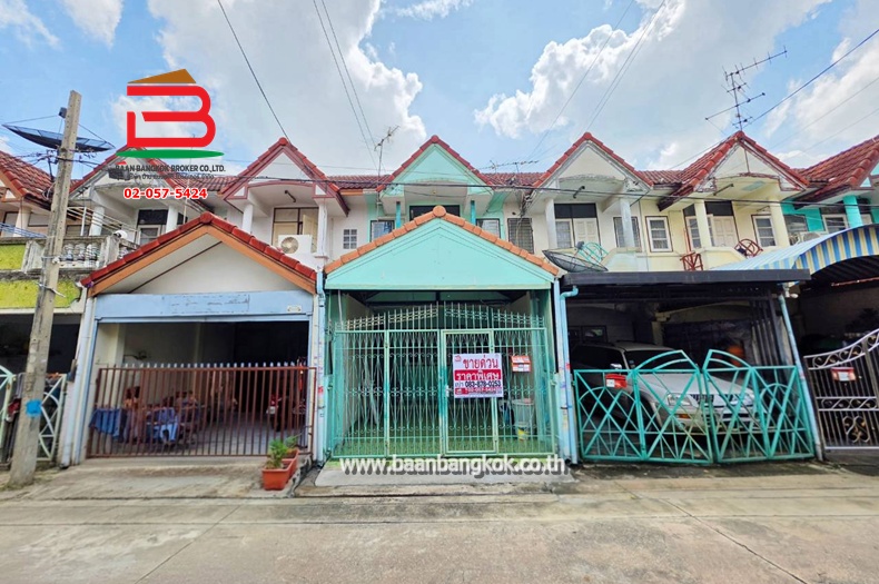 ทาวน์เฮาส์ 2 ชั้น เนื้อที่ 16 ตร.ว. หมู่บ้านมนชญา 1 ซอยสายไหม 21 แขวงสายไหม เขตสายไหม 