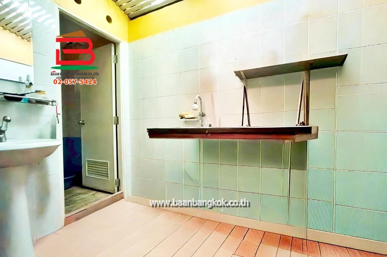 LINE_ALBUM_No.11249 อาคารพาณิชย์ 2 ชั้น เพชรเกษม กทม. (กฎ)_251103_18